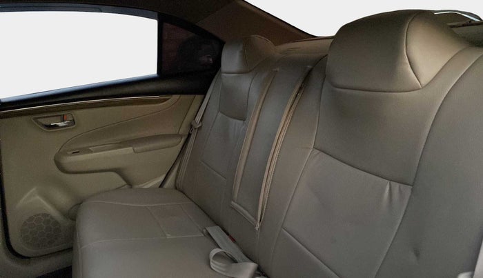 2018 Maruti Ciaz ALPHA 1.5 SHVS PETROL, Petrol, Manual, 51,338 km, Right Side Rear Door Cabin