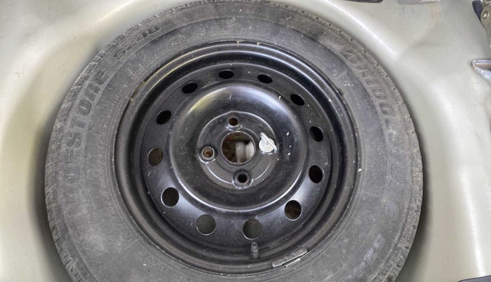 2014 Maruti Swift VXI, Petrol, Manual, 14,204 km, Boot floor - Slight discoloration