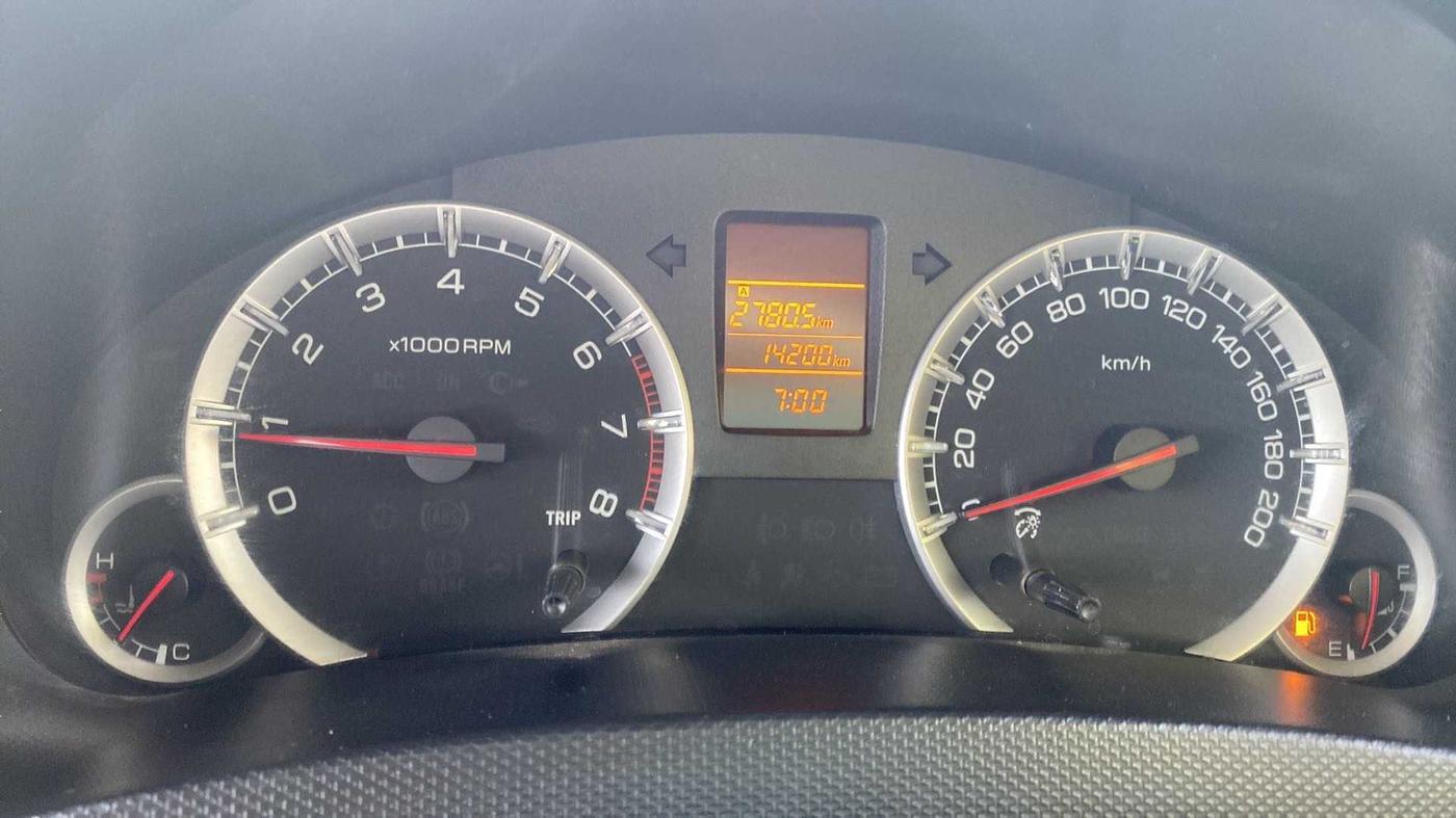 2014 Maruti Swift VXI, Petrol, Manual, 14,204 km, Odometer Image