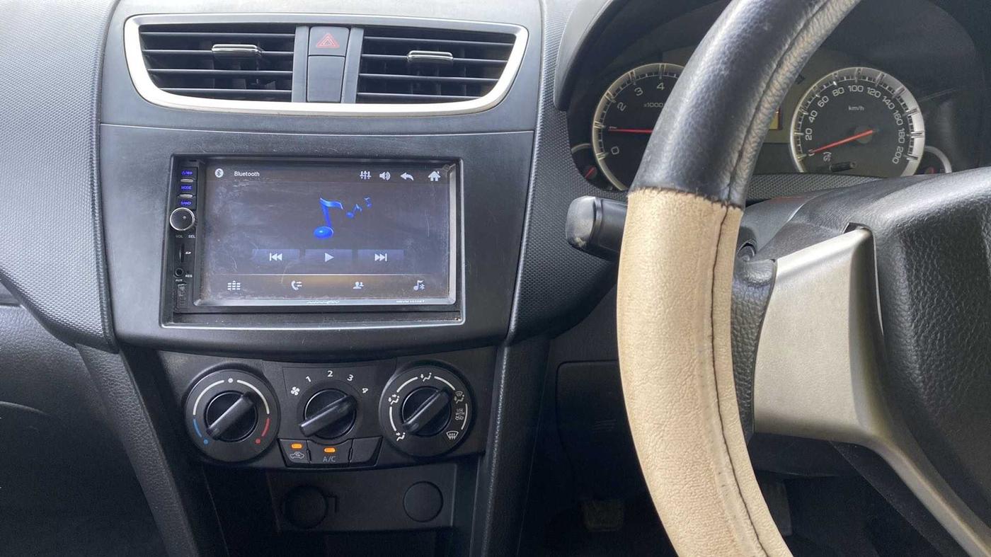 2014 Maruti Swift VXI, Petrol, Manual, 14,204 km, Air Conditioner
