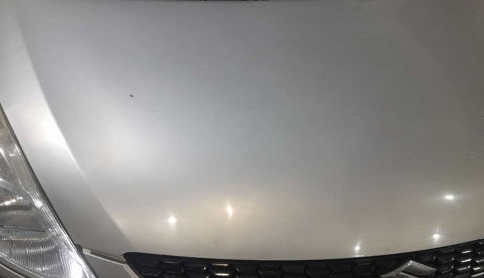 2014 Maruti Swift VXI, Petrol, Manual, 14,204 km, Bonnet (hood) - Slightly dented