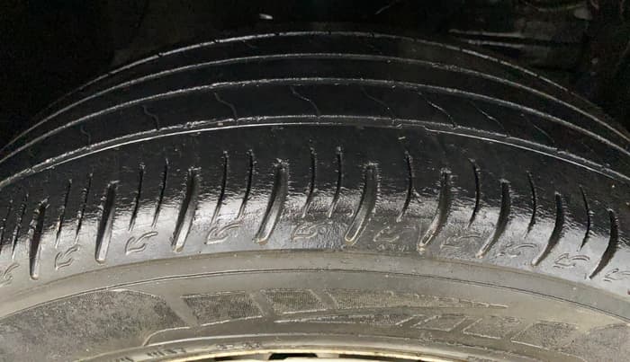 2020 Maruti Vitara Brezza LXI, Petrol, Manual, 48,553 km, Right Front Tyre Tread