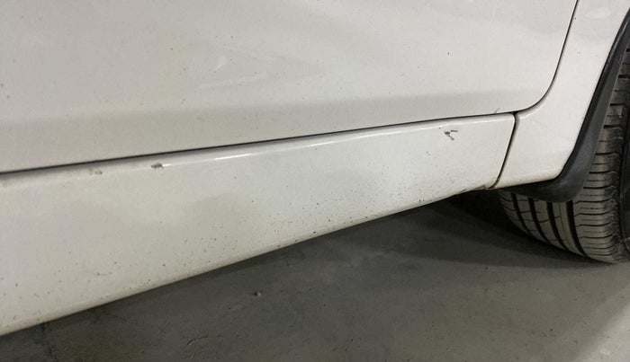 2015 Hyundai Verna FLUIDIC 4S 1.4 VTVT, Petrol, Manual, 95,537 km, Left running board - Minor scratches