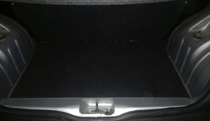 2018 Renault Kwid RXT 1.0, Petrol, Manual, 29,362 km, Boot Inside