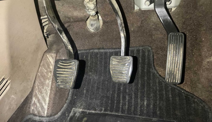 2014 Mahindra XUV500 W4, Diesel, Manual, 93,677 km, Pedals