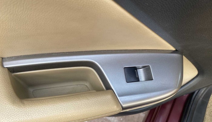 2016 Honda City 1.5L I-VTEC VX (O) MT, Petrol, Manual, 61,880 km, Left rear window switch / handle - Window making noise/ moving slow