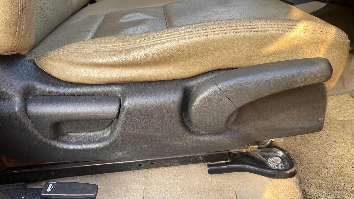 2016 Honda City 1.5L I-VTEC VX (O) MT, Petrol, Manual, 61,880 km, Driver Side Adjustment Panel