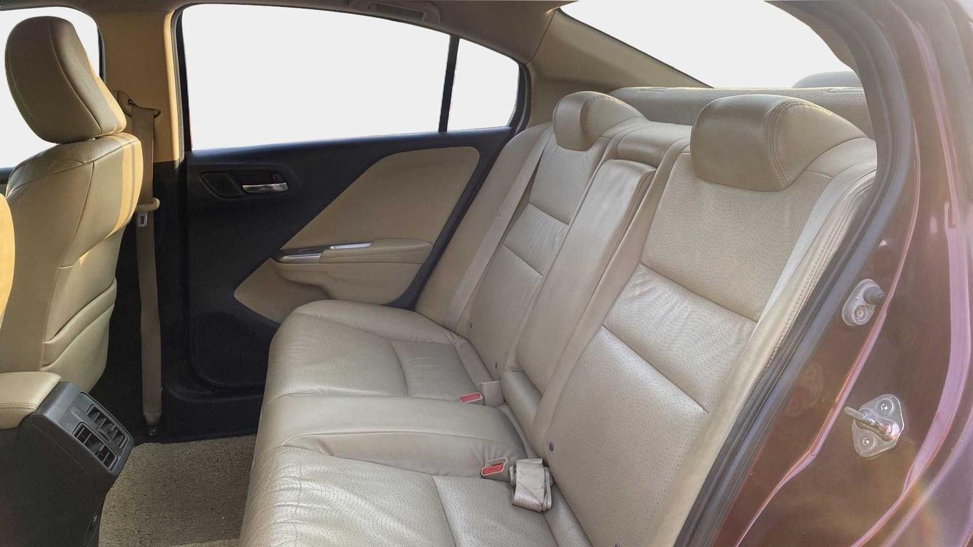 2016 Honda City 1.5L I-VTEC VX (O) MT, Petrol, Manual, 61,880 km, Right Side Rear Door Cabin