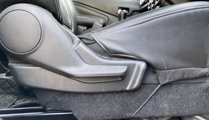 2022 Maruti Celerio ZXI, Petrol, Manual, 8,311 km, Driver Side Adjustment Panel