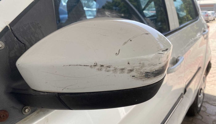2019 Tata Tiago XT DIESEL, Diesel, Manual, 1,13,660 km, Left rear-view mirror - Minor scratches