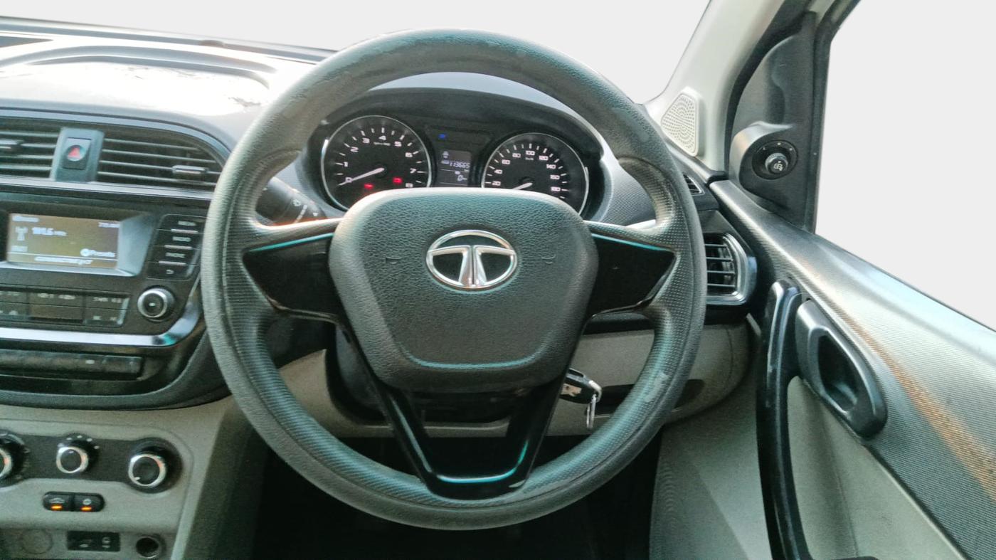 2019 Tata Tiago XT DIESEL, Diesel, Manual, 1,13,660 km, Steering Wheel Close Up
