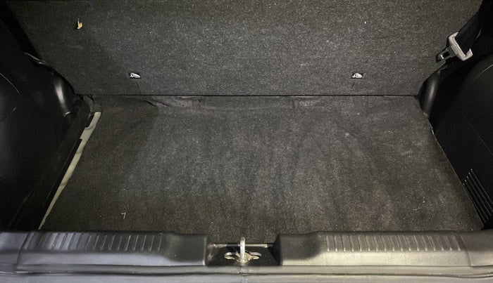 2021 Maruti Swift VXI, Petrol, Manual, 30,004 km, Boot Inside