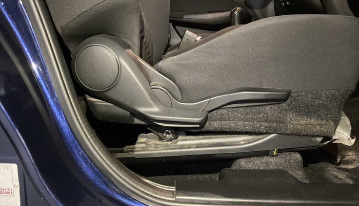 2021 Maruti Swift VXI, Petrol, Manual, 30,004 km, Driver Side Adjustment Panel