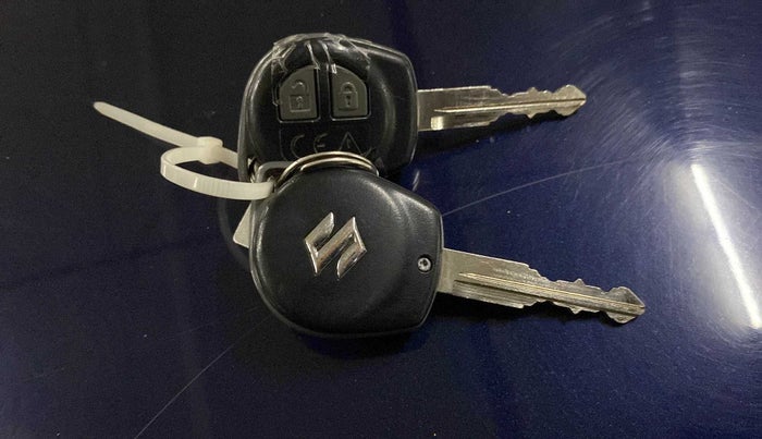 2021 Maruti Swift VXI, Petrol, Manual, 30,004 km, Key Close Up