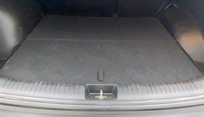 2018 Hyundai Creta SX AT 1.6 PETROL, Petrol, Automatic, 37,663 km, Boot Inside