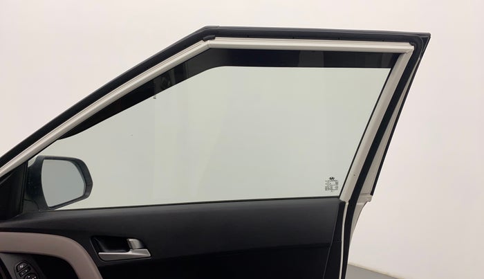 2018 Hyundai Creta SX AT 1.6 PETROL, Petrol, Automatic, 37,663 km, Right front window switch / handle - Power window makes minor noise