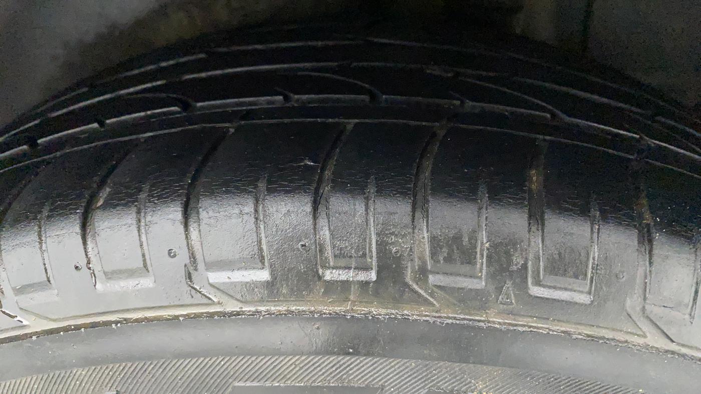 2018 Hyundai Creta SX AT 1.6 PETROL, Petrol, Automatic, 37,663 km, Left Rear Tyre Tread