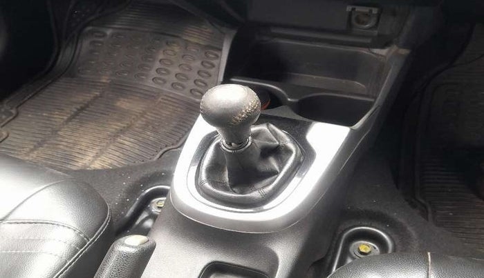 2016 Honda Jazz 1.2L I-VTEC VX, Petrol, Manual, 63,668 km, Gear lever - Boot cover slightly torn