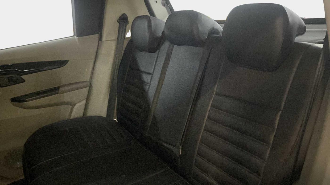 2017 Mahindra Kuv100 K6 PLUS D 6 STR, Diesel, Manual, 39,312 km, Right Side Rear Door Cabin