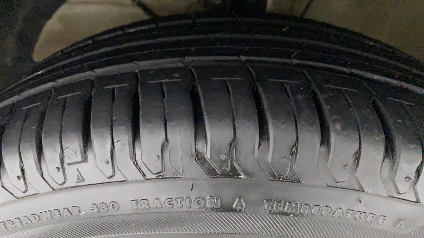 2021 Maruti XL6 ALPHA AT, Petrol, Automatic, 7,647 km, Left Front Tyre Tread