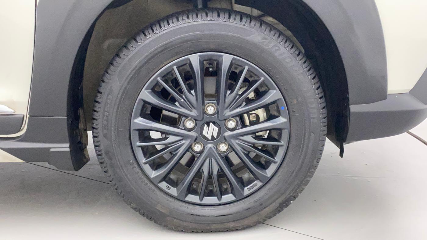 2021 Maruti XL6 ALPHA AT, Petrol, Automatic, 7,647 km, Right Front Wheel