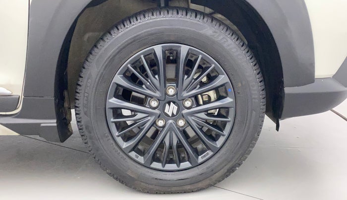 2021 Maruti XL6 ALPHA AT, Petrol, Automatic, 7,647 km, Right Front Wheel