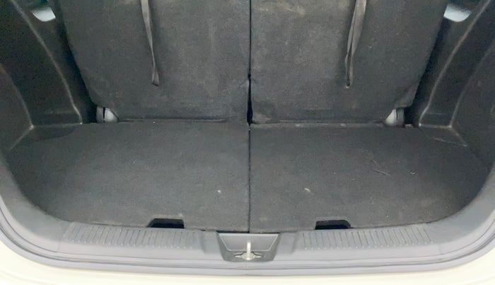 2021 Maruti XL6 ALPHA AT, Petrol, Automatic, 7,647 km, Boot Inside