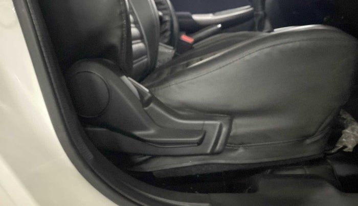 2020 Maruti Baleno DELTA PETROL 1.2, Petrol, Manual, 17,287 km, Driver Side Adjustment Panel