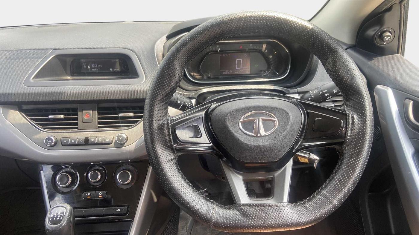 2020 Tata NEXON XM PETROL, Petrol, Manual, 18,387 km, Steering Wheel Close Up