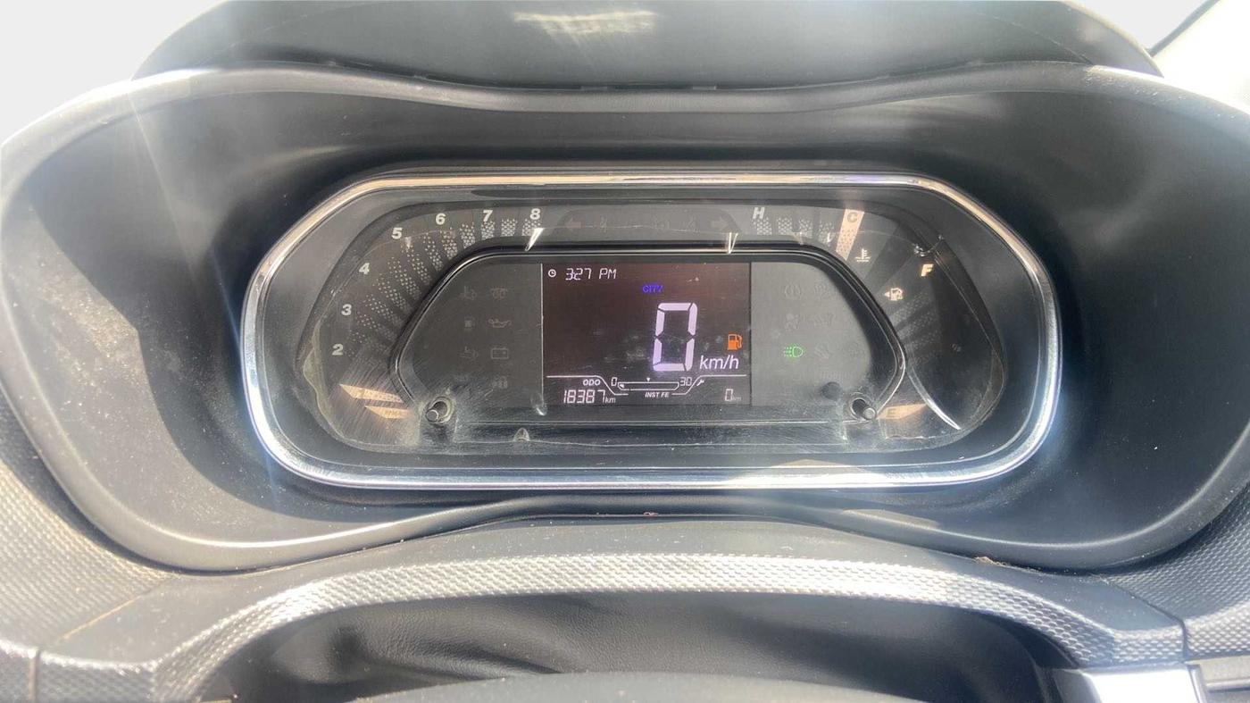 2020 Tata NEXON XM PETROL, Petrol, Manual, 18,387 km, Odometer Image