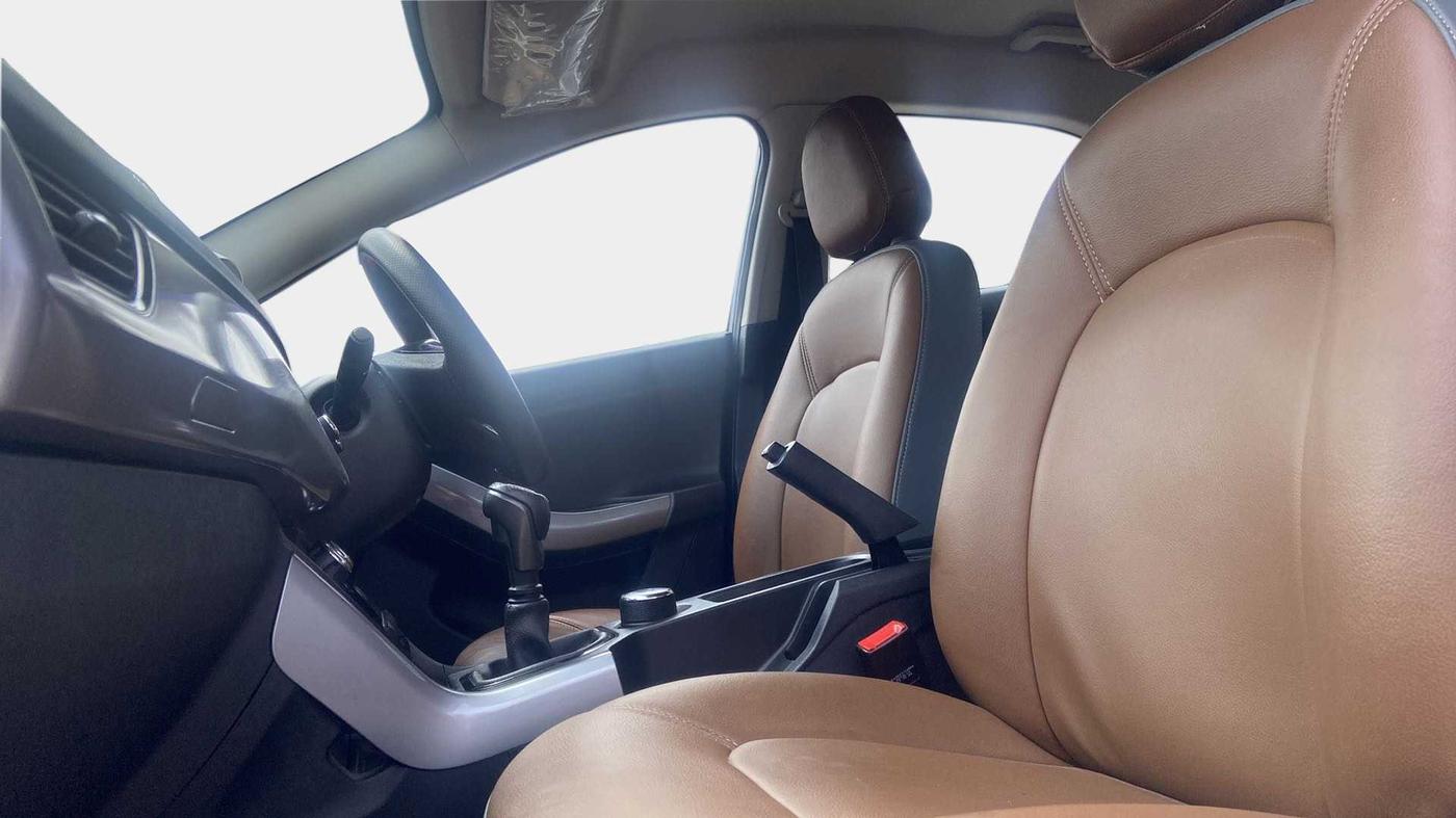 2020 Tata NEXON XM PETROL, Petrol, Manual, 18,387 km, Right Side Front Door Cabin