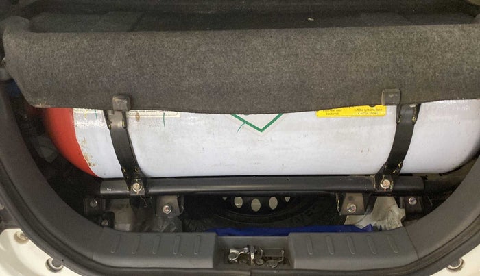 2016 Maruti Alto 800 LXI CNG, CNG, Manual, 82,369 km, Boot Inside