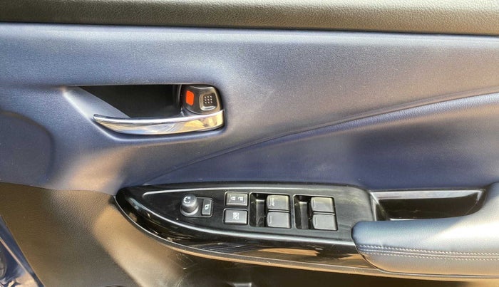 2022 Maruti Baleno ALPHA PETROL 1.2, Petrol, Manual, 97,061 km, Driver Side Door Panels Control
