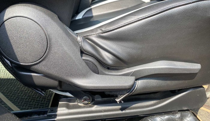 2022 Maruti Baleno ALPHA PETROL 1.2, Petrol, Manual, 97,061 km, Driver Side Adjustment Panel
