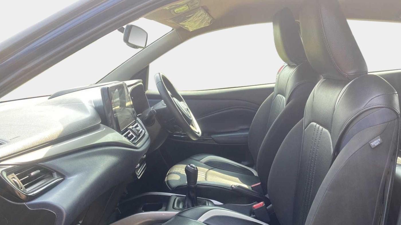 2022 Maruti Baleno ALPHA PETROL 1.2, Petrol, Manual, 97,061 km, Right Side Front Door Cabin