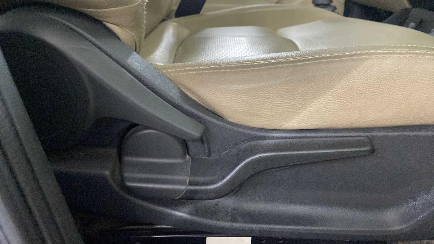 2019 Honda Amaze 1.2L I-VTEC S, Petrol, Manual, 22,519 km, Driver Side Adjustment Panel