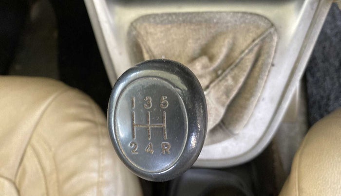 2012 Hyundai i10 ERA 1.1, Petrol, Manual, 37,947 km, Gear lever - Boot cover slightly torn