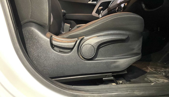 2020 Hyundai Creta SX 1.6 PETROL, Petrol, Manual, 21,011 km, Driver Side Adjustment Panel