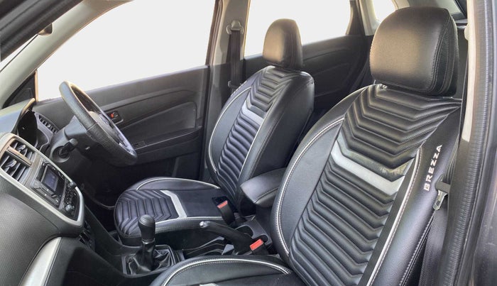 2021 Maruti Vitara Brezza LXI, Petrol, Manual, 25,512 km, Right Side Front Door Cabin