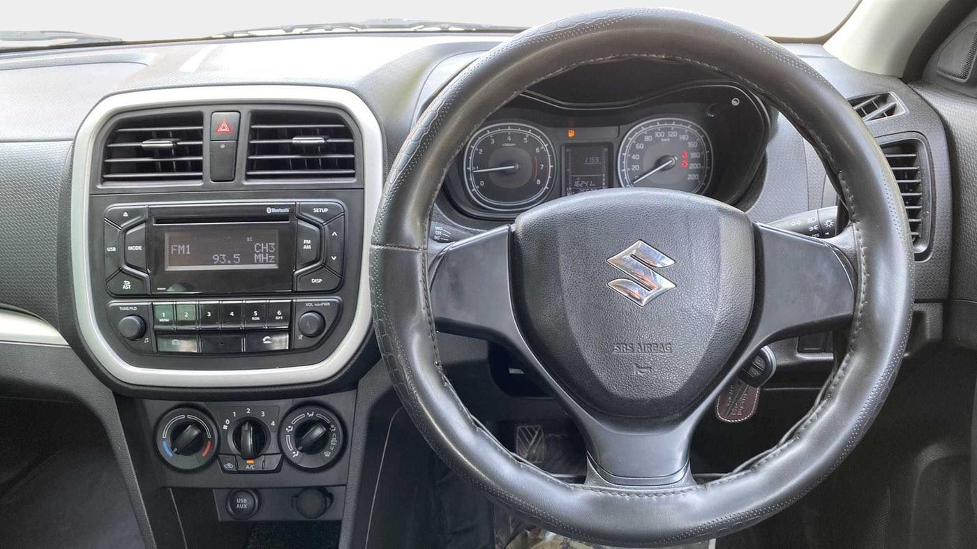 2021 Maruti Vitara Brezza LXI, Petrol, Manual, 25,512 km, Steering Wheel Close Up