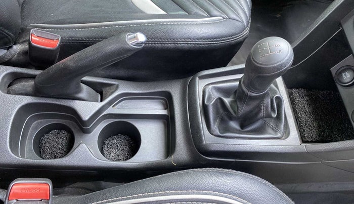2021 Maruti Vitara Brezza LXI, Petrol, Manual, 25,512 km, Gear Lever