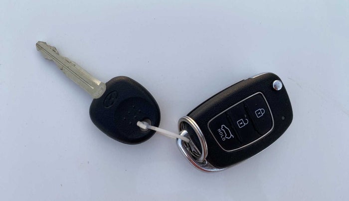 2020 Hyundai NEW I20 SPORTZ 1.2 MT, Petrol, Manual, 12,185 km, Key Close Up