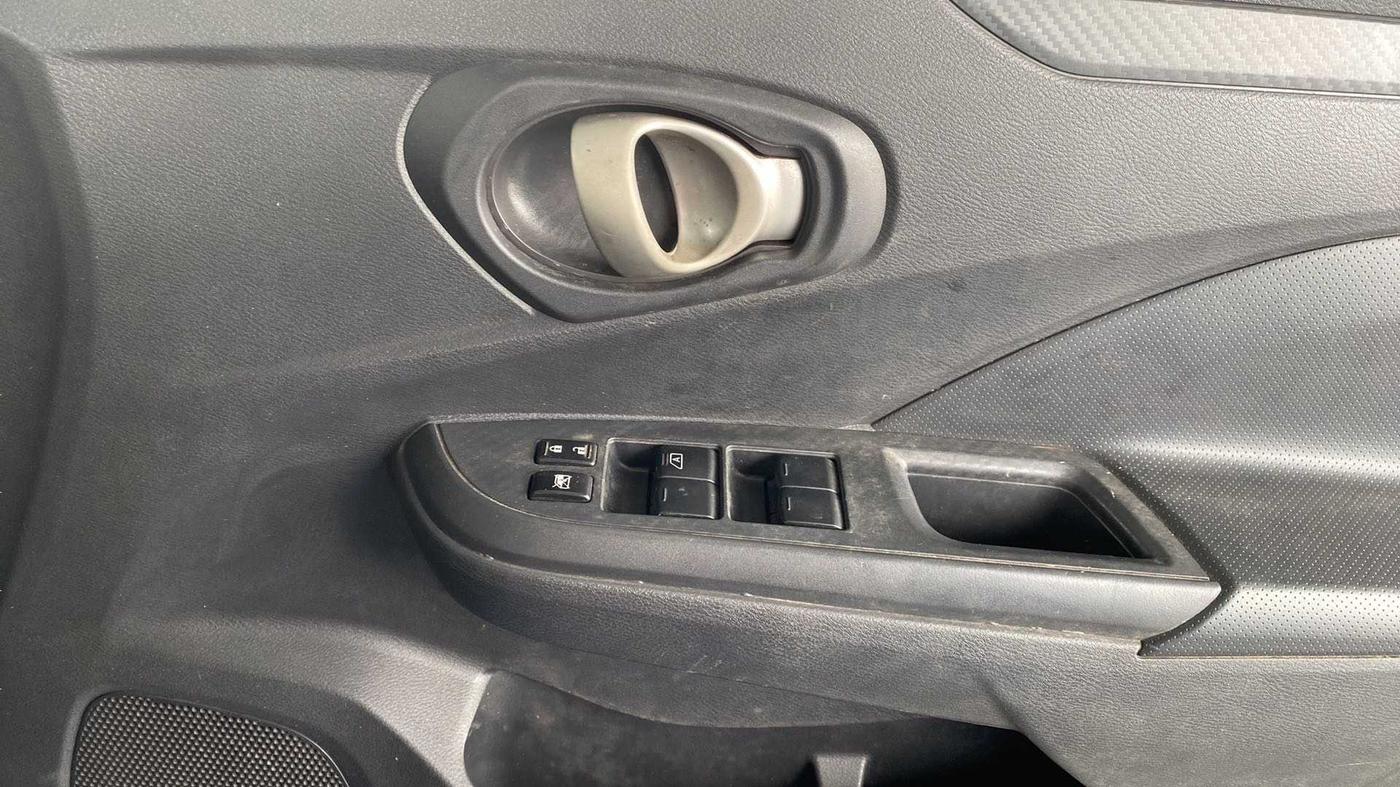 2019 Datsun Go Plus T(O), Petrol, Manual, 45,234 km, Driver Side Door Panels Control