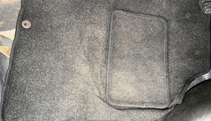 2019 Datsun Go Plus T(O), Petrol, Manual, 45,234 km, Flooring - Minor discolouration