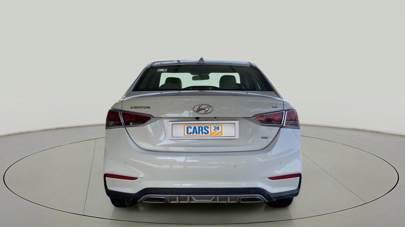 2018 Hyundai Verna 1.4 EX PETROL, Petrol, Manual, 13,798 km, Back/Rear