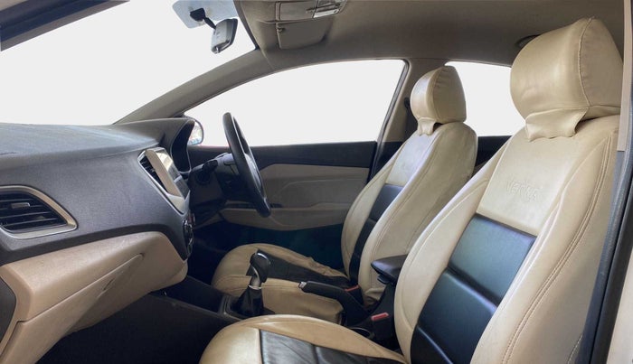 2018 Hyundai Verna 1.4 EX PETROL, Petrol, Manual, 13,798 km, Right Side Front Door Cabin