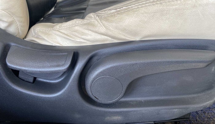 2018 Hyundai Verna 1.4 EX PETROL, Petrol, Manual, 13,798 km, Driver Side Adjustment Panel