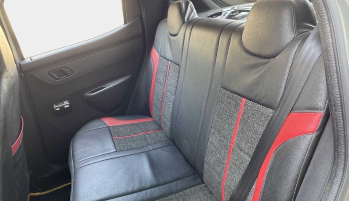 2016 Renault Kwid RXT 1.0 AMT (O), Petrol, Automatic, 60,202 km, Right Side Rear Door Cabin