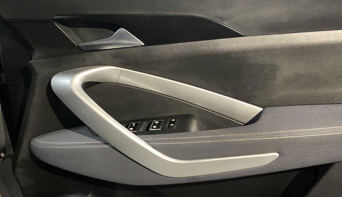2020 MG HECTOR SUPER 1.5 PETROL, Petrol, Manual, 41,946 km, Driver Side Door Panels Control