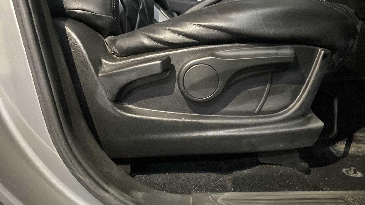 2020 MG HECTOR SUPER 1.5 PETROL, Petrol, Manual, 41,946 km, Driver Side Adjustment Panel